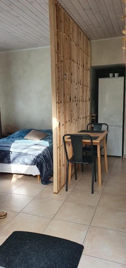 فيلا سا سيرْ سور ميرفي Studio Cosy Avec Grande Terrasse Au Calme المظهر الخارجي الصورة